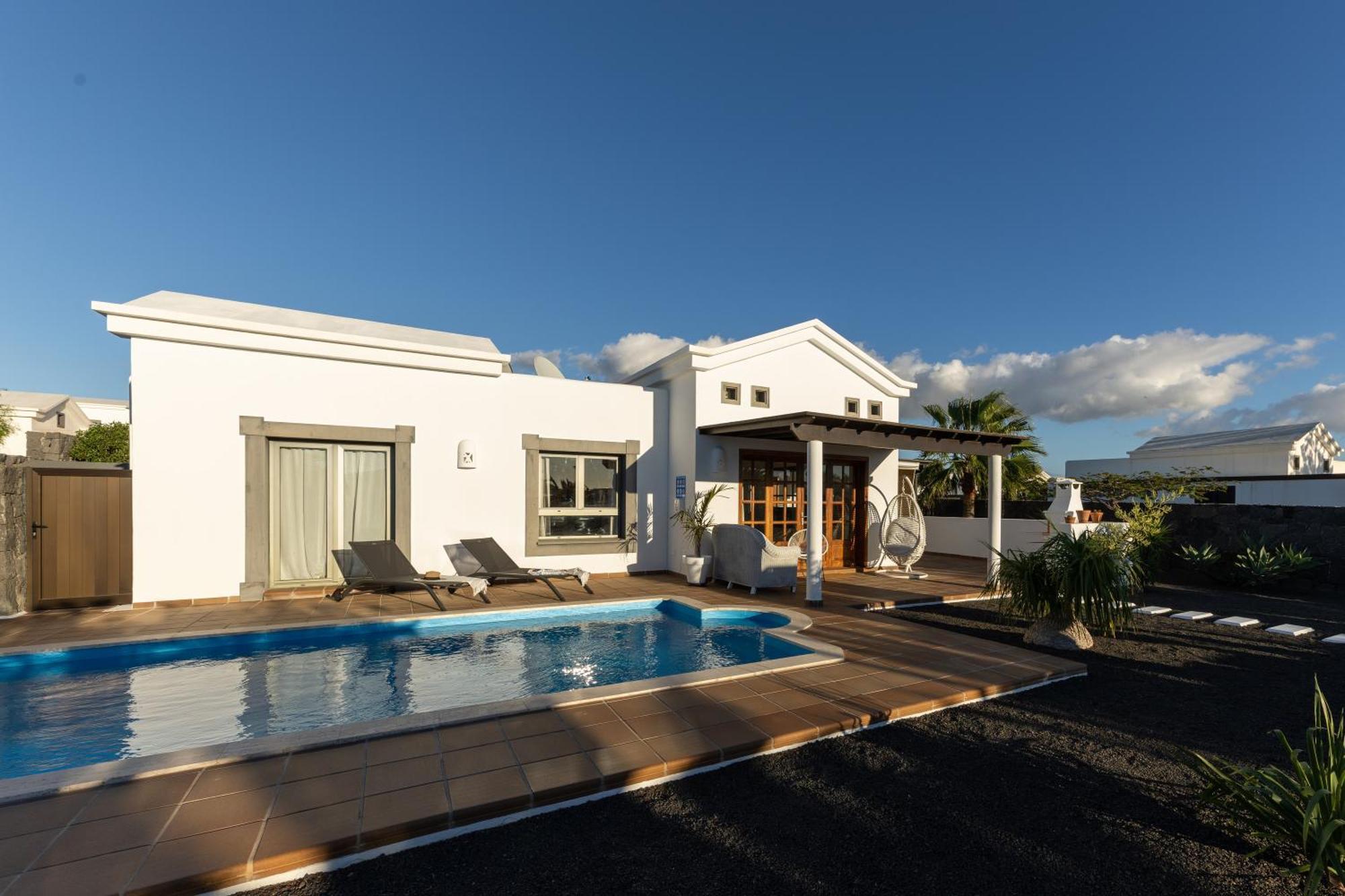Villa Mo Luxury Heated Pool 普拉亚布兰卡 外观 照片